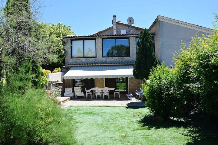 Gîte pour 6 personnes, avec piscine ainsi que terrasse et jardin à La Roche-sur-le-Buis - 2