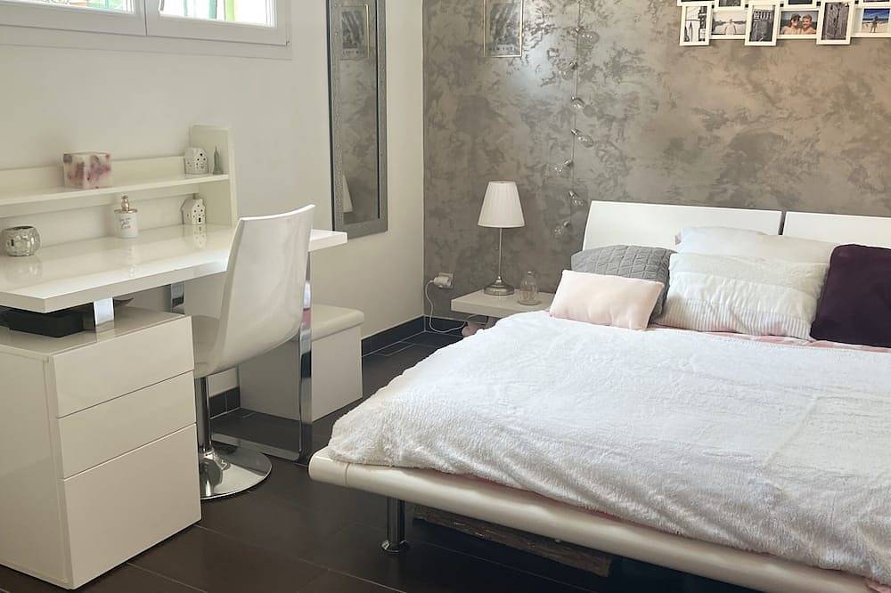 Villa T 5 vue mer - Piscine - Expo sud in Ollioules, Toulon region