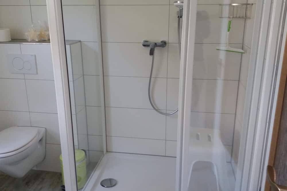 Ganze Wohnung, Modern möblierte 2-Zimmer Wohnung  in 70376 Stuttgart-Münster in Stuttgart, Stuttgart Region