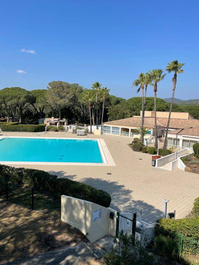 Appartement de vacances pour 4 personnes, avec piscine et balcon