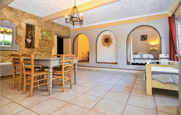 Location de vacances pour 6 personnes, avec jardin et piscine, animaux acceptés à Saint-André-d'Olérargues - 4