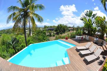 Gîte pour 2 personnes, avec vue ainsi que jardin et piscine dans Plage de Saint-Félix