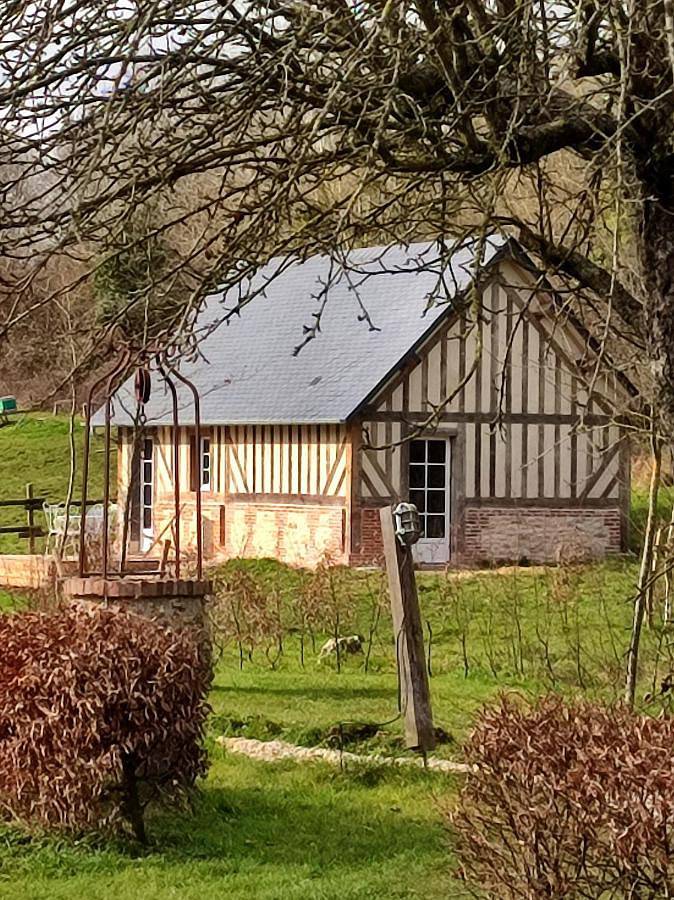 Location de vacances pour 3 personnes, avec Terrasse ainsi que Jardin et Vue à Bonneville-la-Louvet