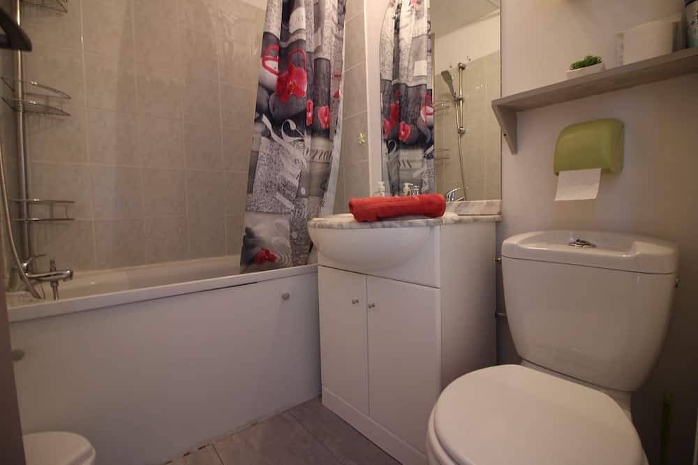 Entire apartment, For rent studio gruissan in Gruissan (Ville), Gruissan