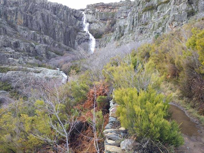 Albergue para 5 personas, con vistas, Se admiten mascotas en Sierra De Ayllón - 2