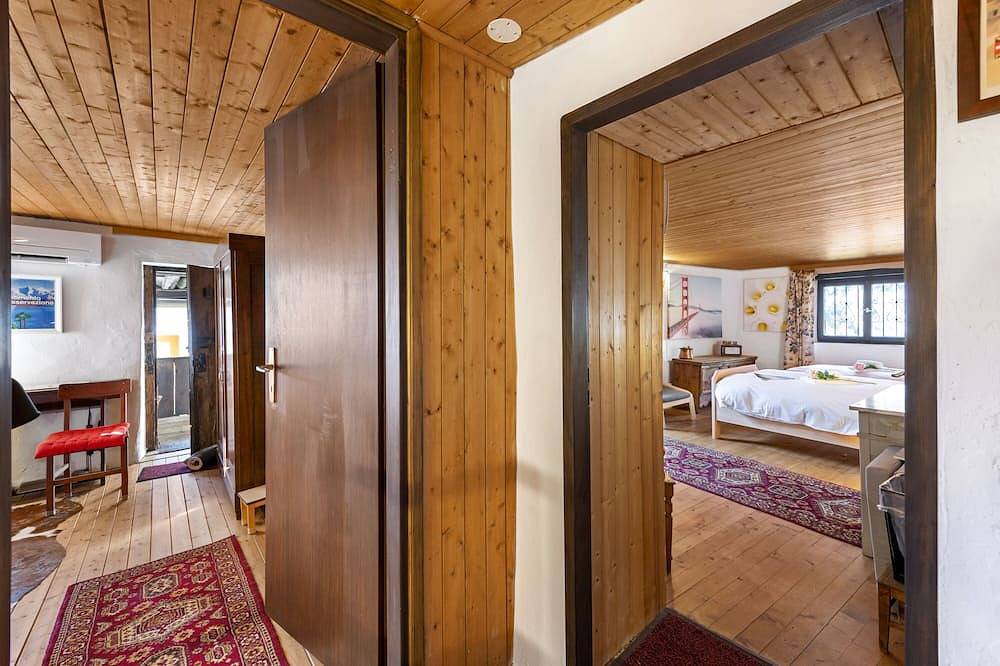 Casa Carla 2, Vogorno, Switzerland in Vogorno, Tessiner Alpen