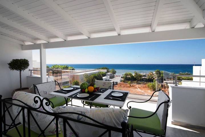 Gîte pour 4 personnes, avec vue et jardin dans Ierápetra