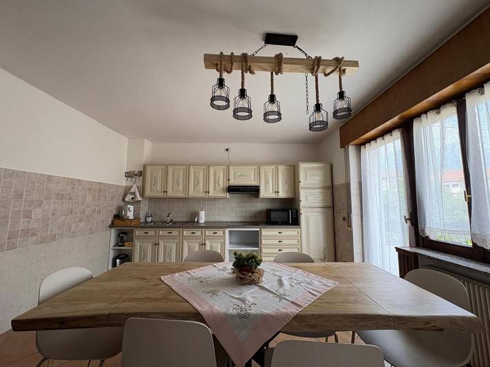 Gîte pour 6 personnes, avec Balcon et Terrasse ainsi que Jardin et Sauna à Santa Giustina