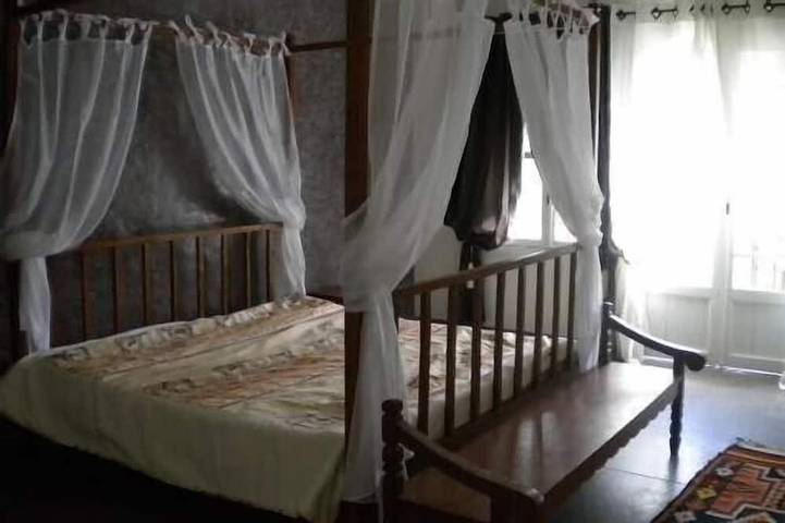 Location de vacances pour 8 personnes, avec Terrasse et Jardin à Saint-Étienne-du-Grès - 4