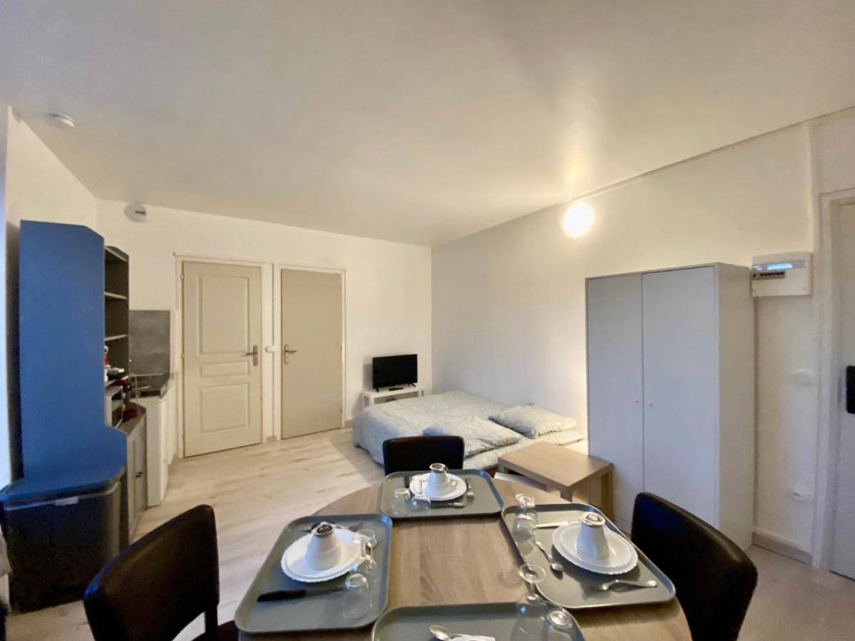 Appartement entier, 101 T2 Immeuble Persévérance in Conflans-en-Jarnisy, Meurthe-et-Moselle
