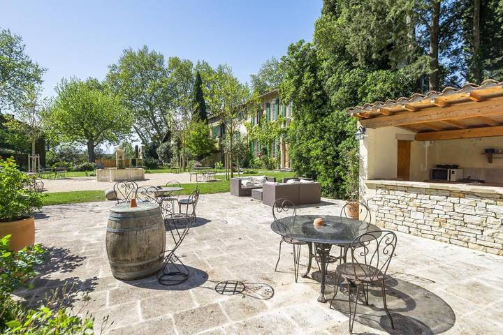 Chambre d’hôte pour 2 personnes, avec piscine ainsi que vue et jardin à Avignon - 4