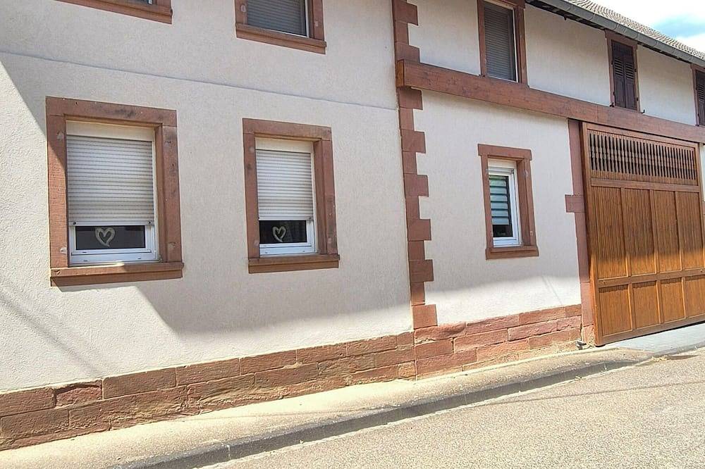 66 West, country house! in Uhlwiller, Nordelsass