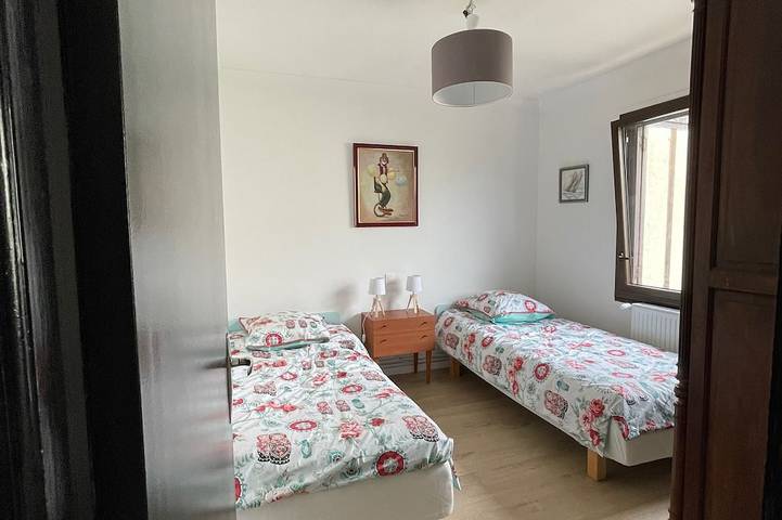 Location de vacances pour 8 personnes, avec terrasse et jardin, animaux acceptés à Hermanville-sur-Mer - 2