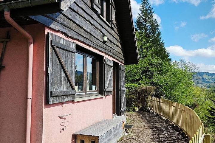 Location de vacances pour 7 personnes, avec jardin à Le Ménil