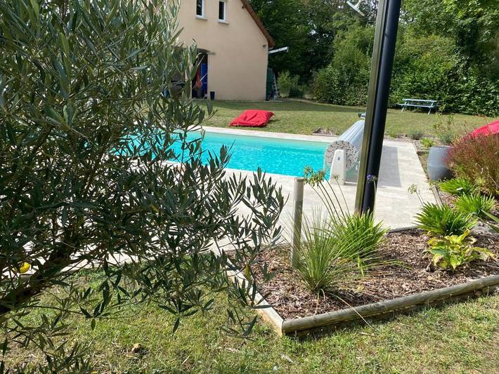 Gîte pour 4 personnes, avec vue ainsi que piscine et jardin à Le Poinçonnet - 2