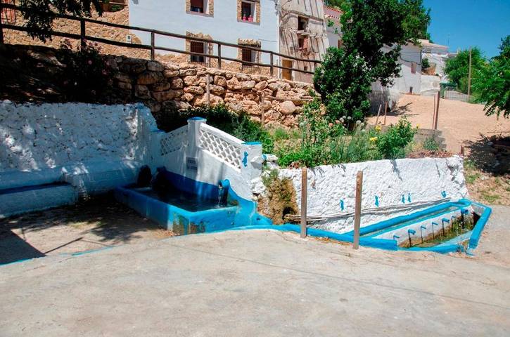 Casa rural para 14 personas, con piscina y jardín en Pozo Alcón - 4