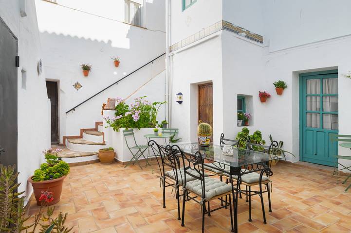 Appartement entier, Appartement 'Giraldilla' avec jardin partagé, Wi-Fi et climatisation in Carmona, Province de Séville