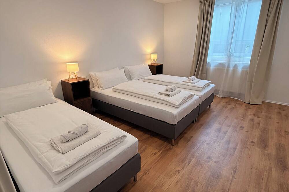 Ganze Wohnung, Dlg-Stays - \"Panorama 120\" Terrasse/Grill/Privat Parkplatz/Wlan/Streaming in Iserlohn, Märkischer Kreis