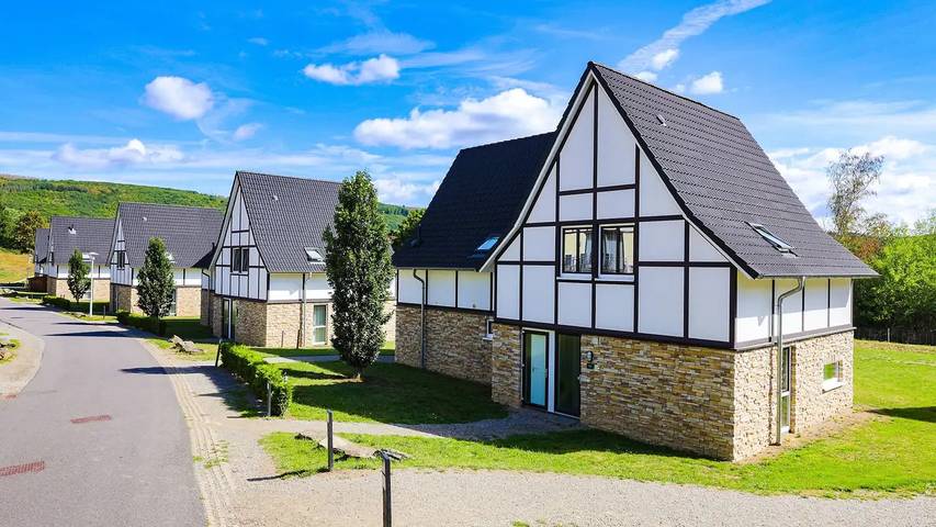 Villa mit pool für 7 Personen, mit Terrasse und Pool in Nordrhein-Westfalen