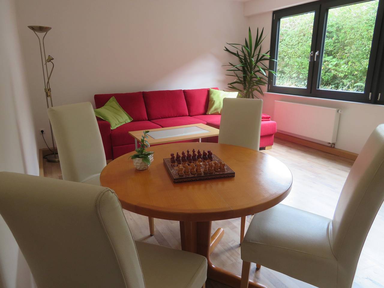 Appartement entier, Appartement 'Vollmarshausen' avec jardin commun et Wi-Fi in Lohfelden, Hessisches Bergland