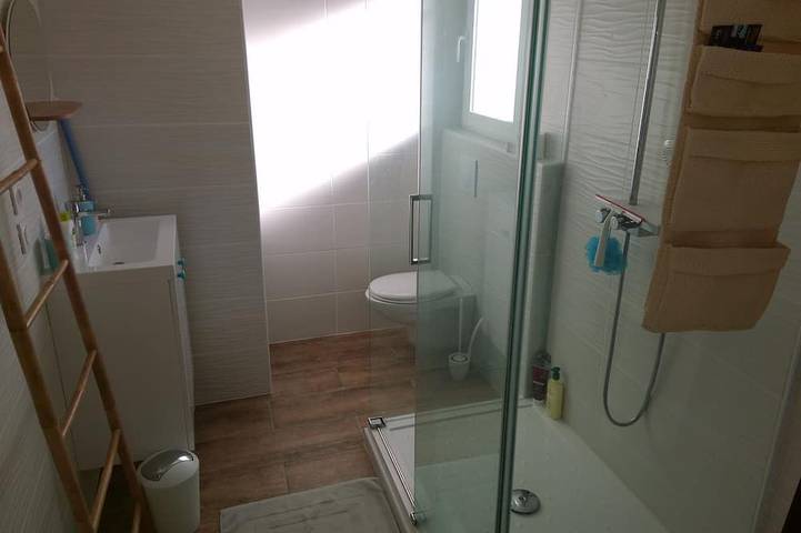 Gîte pour 4 personnes, avec jardin et terrasse dans Lac de la Cavayère - 3