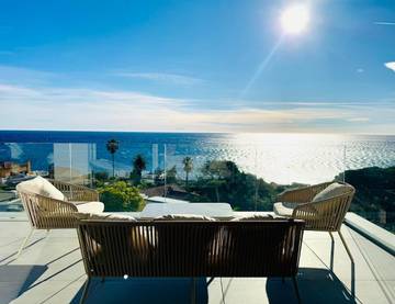 Gîte pour 6 personnes, avec piscine ainsi que balcon et vue dans Plage de San Peire