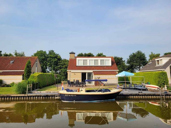 Landhuis voor 6 personen, with Balkon and Whirlpool as well as Terras and Tuin in IJsselmeer