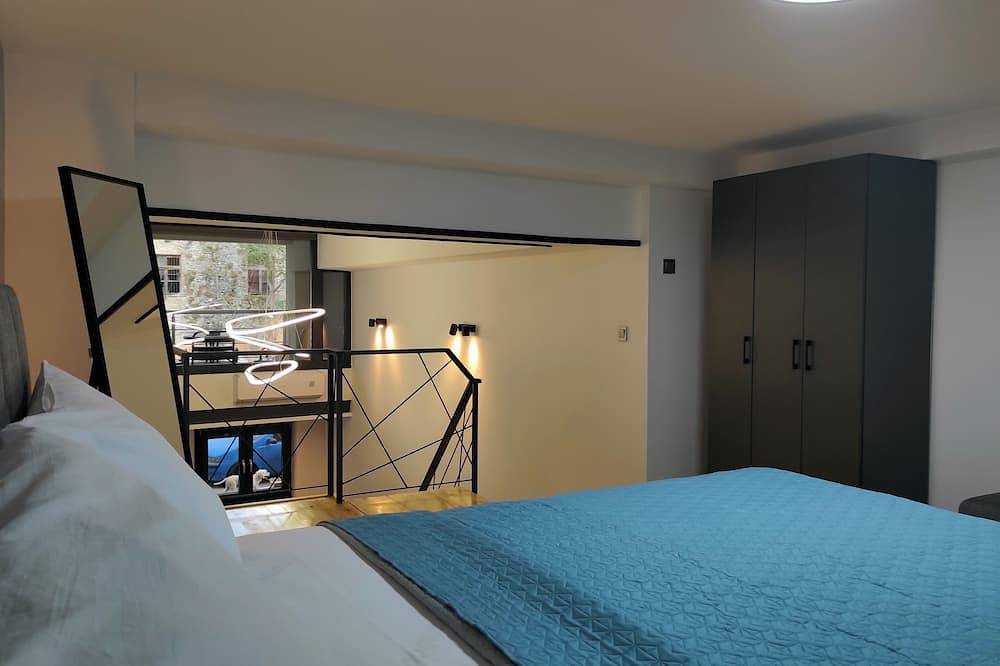 Geheel appartement, City Center Loft With Private Parking in Kavala, Regio Kavala