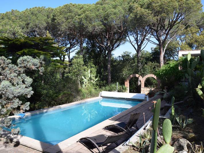 Location de vacances pour 6 personnes, avec piscine ainsi que terrasse et jardin à Santa Cristina d'Aro - 3