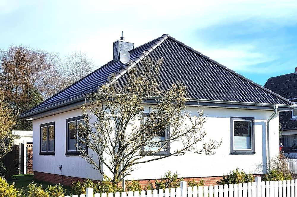 Ferienhaus Kleines Paradies für 3 Personen und 2 Hunde (keine Katzen) in Schwabstedt, Eider-Treene-Sorge