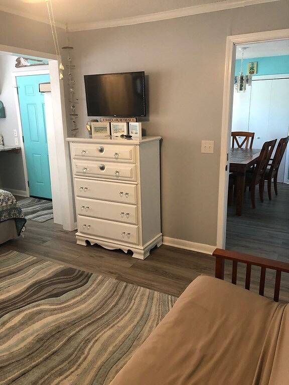 Second Chances: Short distance to the surf! in Yaupon Beach, Oak Island (NC)