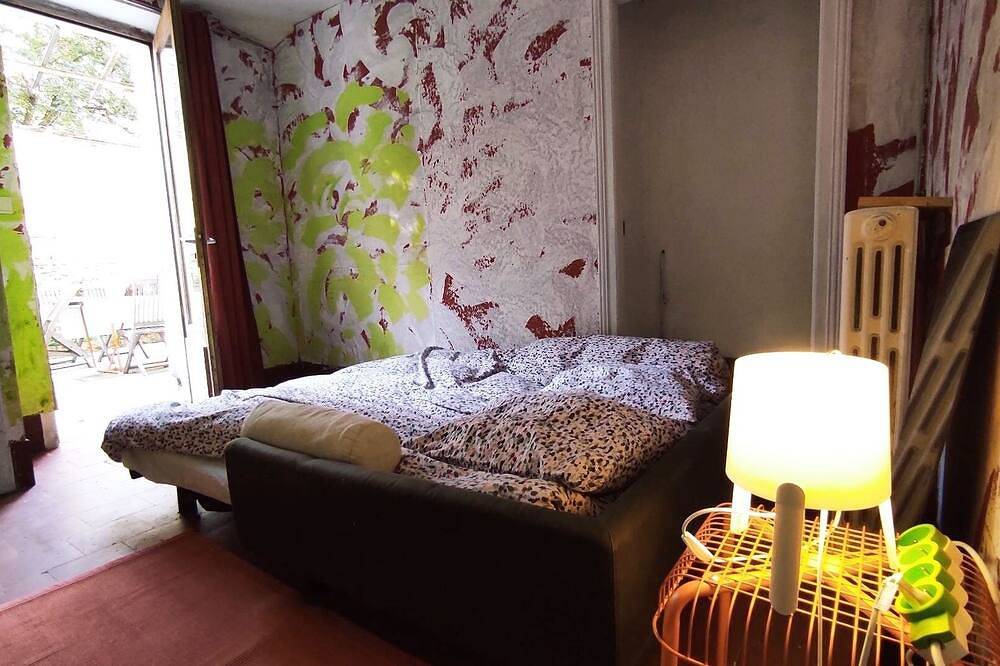 Old house, simple, spacious and bright in Vichy, Vichy region