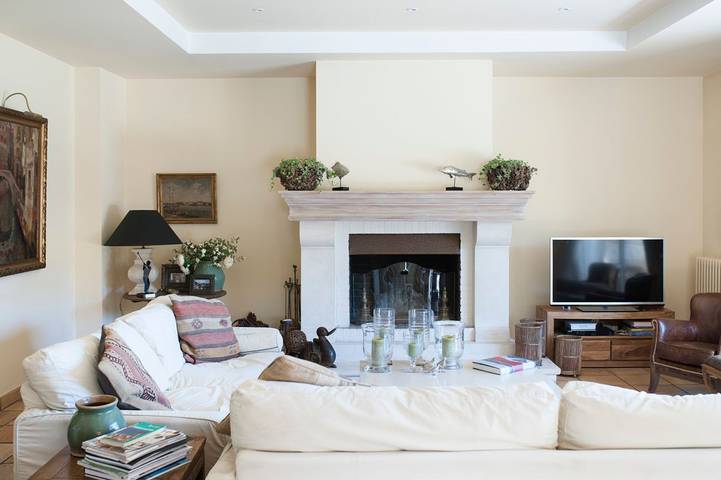 Location de vacances pour 12 personnes, avec jacuzzi ainsi que terrasse et jardin à Mougins - 3