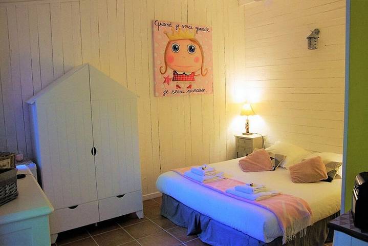 Chambre d’hôte pour 2 personnes, avec jardin et piscine, animaux acceptés dans l' Aude - 4