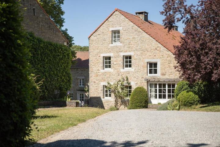 Chambre d’hôte pour 3 personnes, avec terrasse et vue ainsi que jardin et piscine à Yvoir - 2