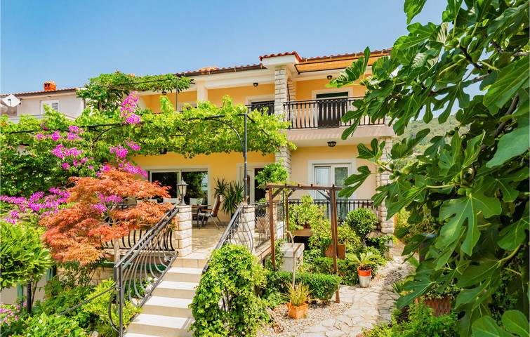 Ferienwohnung für 6 Personen, mit Terrasse und Garten