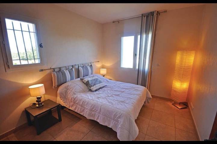 Promo!Hermosa villa en una zona tranquila con piscina a 7 minutos de Mandelieu in Les Adrets-de-l'Estérel, Costa mediterránea (Francia)