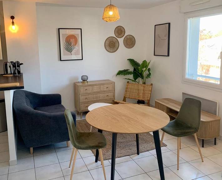 Gîte pour 2 personnes, avec balcon dans Stade Michel d'Ornano