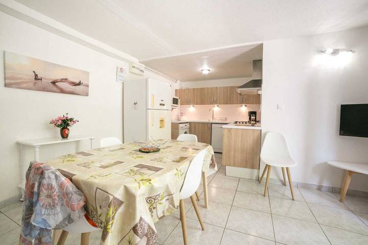 Gîte pour 3 personnes, avec piscine ainsi que jardin et sauna, animaux acceptés à Elne - 3