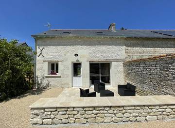Gîte pour 5 personnes, avec terrasse et jardin à Ligré