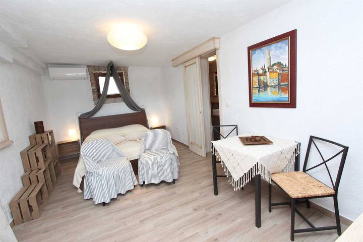 Studio für 2 Personen, mit Balkon/Terrasse und Pool - 1