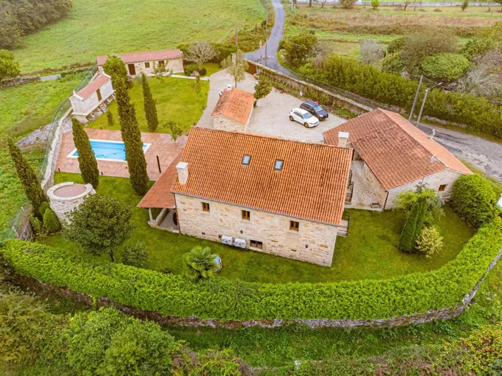 Country house for 2 people, with garden and view as well as pool, with pets - 1