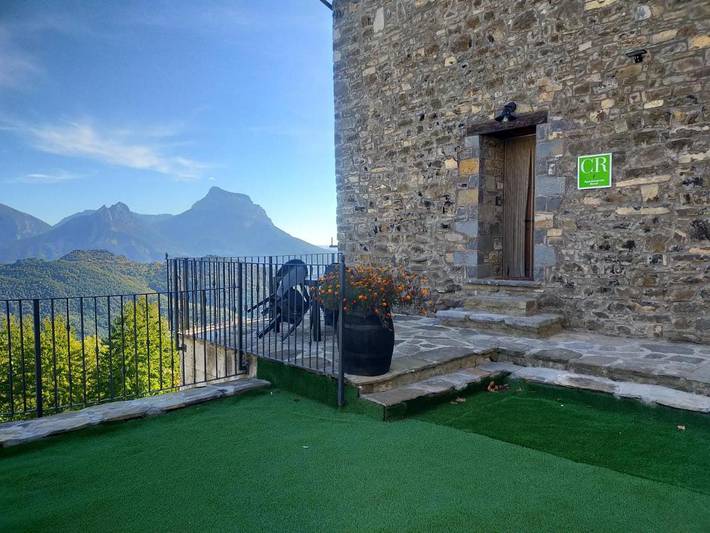 Casa rural para 4 personas, con jardín además de terraza y vistas en Puértolas - 4