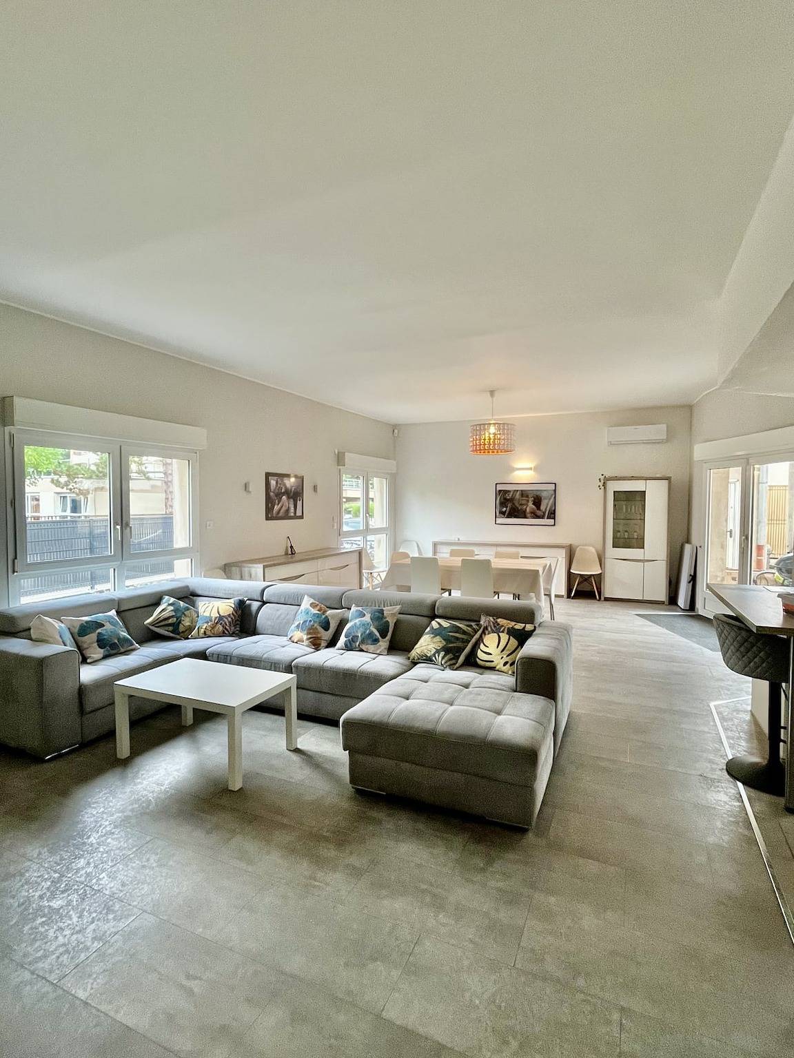 Apartamento entero, Le Château Jeannot in Thionville, Mosela (departamento)