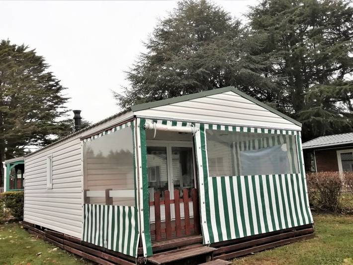 Mobil home pour 4 personnes, avec piscine, animaux acceptés à Bieuzy