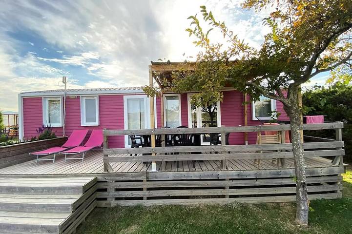 Location de vacances pour 6 personnes, avec terrasse et piscine à Le Boulou