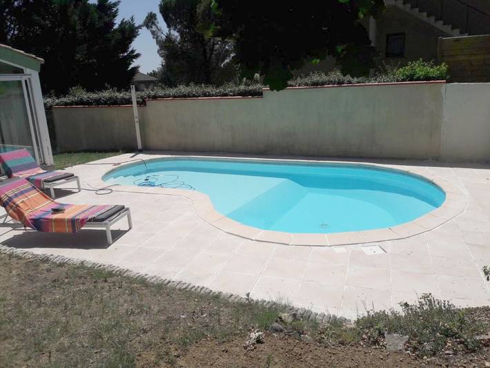 Location de vacances pour 2 personnes, avec bassin pour enfant et vue ainsi que piscine et jardin à Pibrac - 4