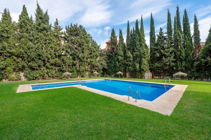 Entire apartment, Apartment 'Ocean View Dunas De Artola' with Sea View, Wi-Fi and Air Conditioning in Carib Playa, Marbella