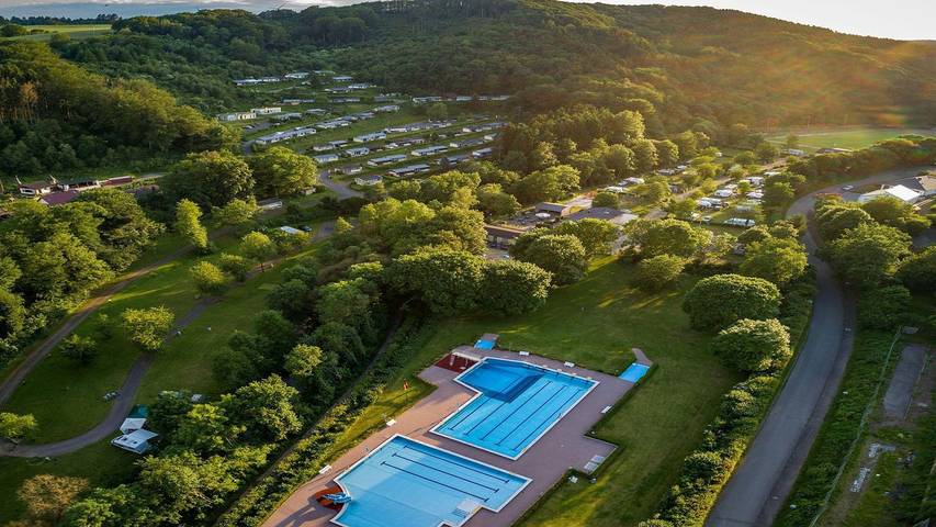 Ferienhaus für 4 Personen, mit Pool und Garten in Waxweiler