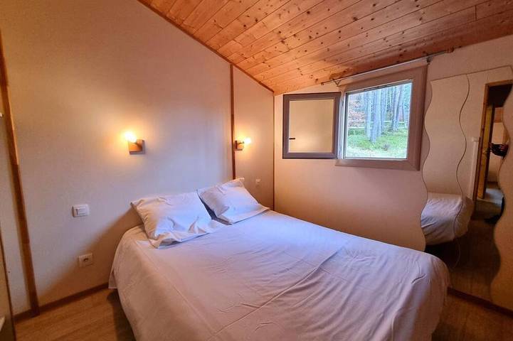 Gîte pour 4 personnes, avec jardin à Usson-en-Forez - 2